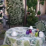 Papillon Bed & Breakfast