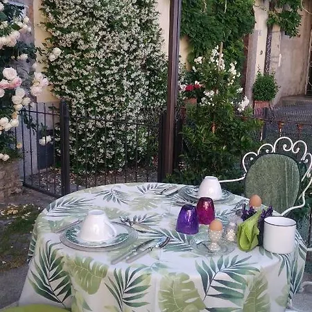Papillon Bed & Breakfast