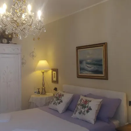 Papillon Bed & Breakfast *