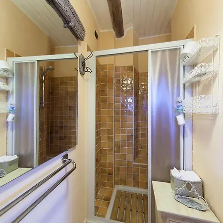 Papillon Nocleg ze śniadaniem Perledo